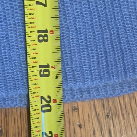 Vince Sweater - Picture 7 of 8